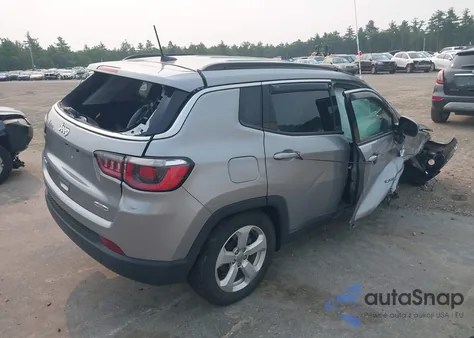 2019 Jeep Compass Latitude 4X4 из США, поврежденный, VIN 3C4NJDBB0KT827673